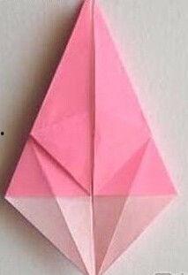 百合折纸视频,跟随折纸视频学习制作精致百合花