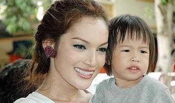 老公变成人妖,老公的惊人蜕变之旅